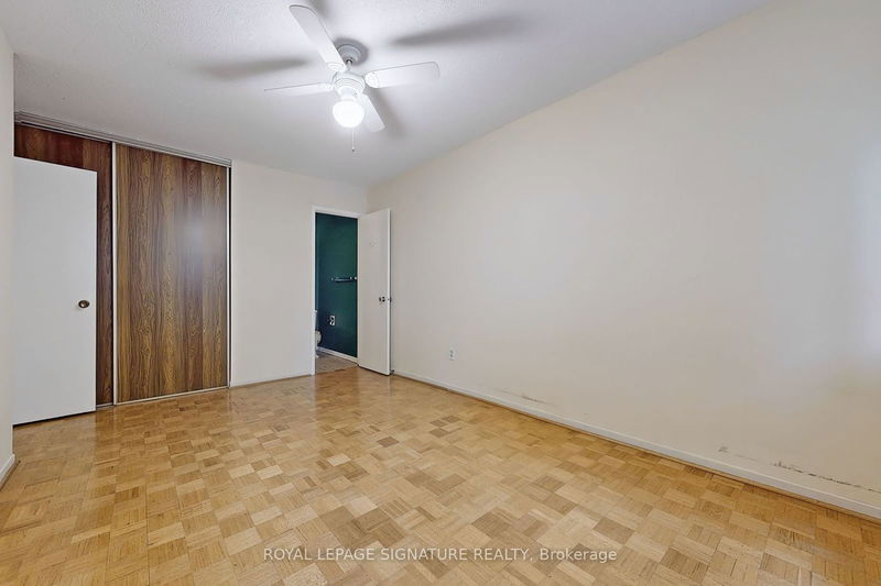 6 Farm Green Way  Toronto, M3A 3M2 | Image 11