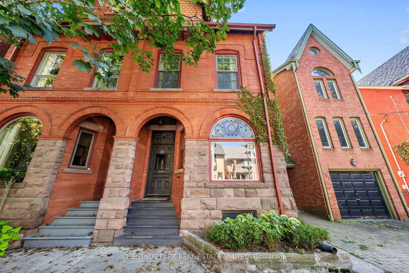 home for lease on 93A Winchester Street