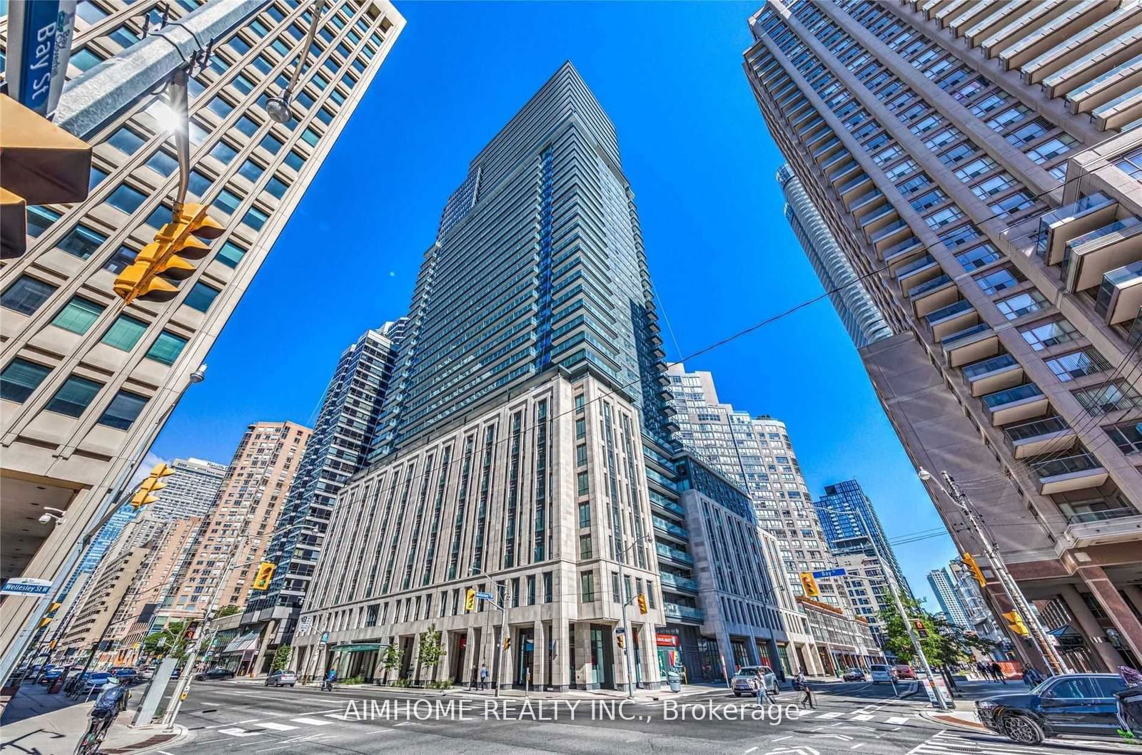 Building at 955 Bay Street, Toronto, Bay Street Corridor