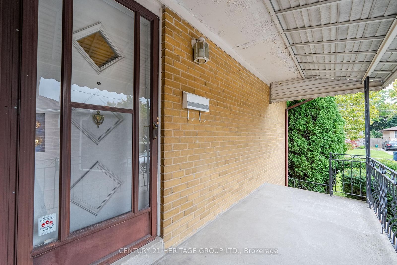 Listing photo 3