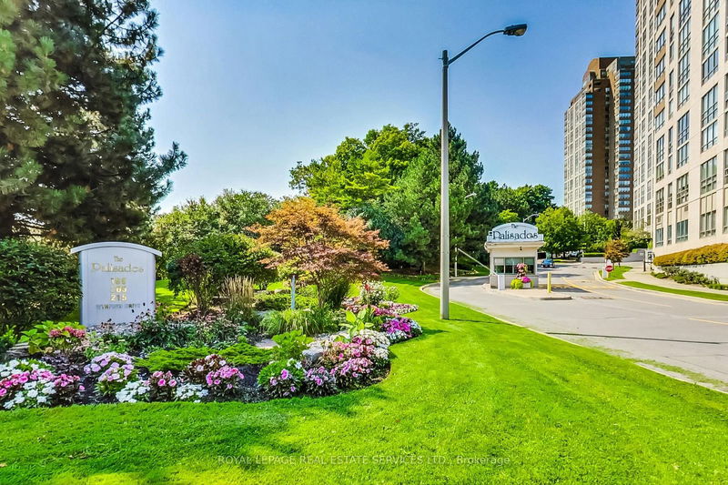  203 - 205 Wynford Dr  Toronto, M3C 3P4 | Image 2