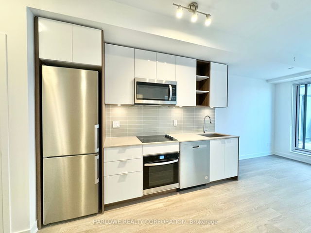 831 - 543 Richmond Street W
