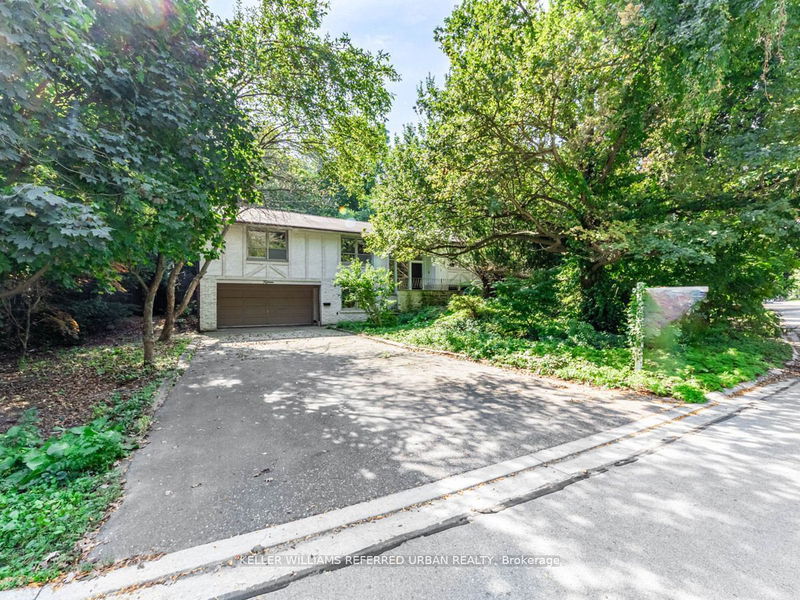 15 York Valley Cres  Toronto, M2P 1A8 | Image 7