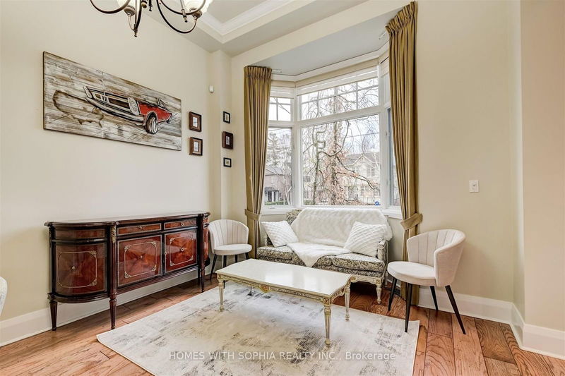 162 Glenvale Blvd  Toronto, M4G 2W3 | Image 7