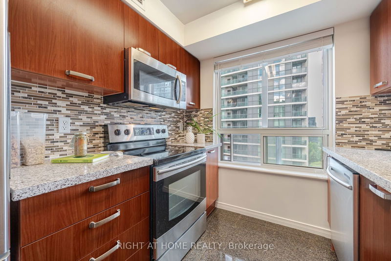  810 - 51 Harrison Garden Blvd  Toronto, M2N 7G4 | Image 13