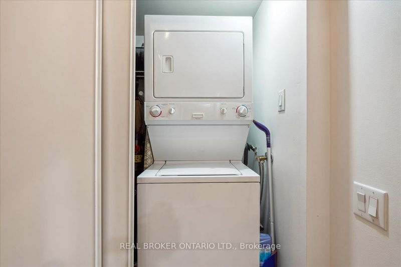  450 - 33 Mill St  Toronto, M5A 3R3 | Image 24