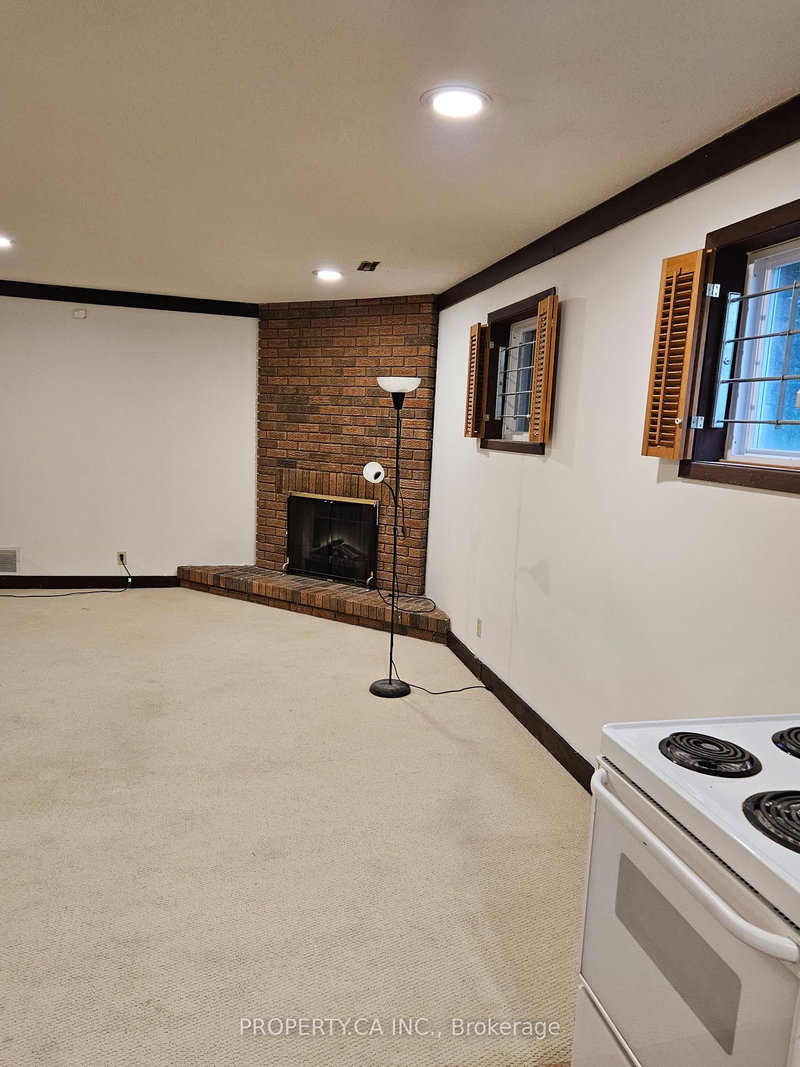 BSMT - 16 Fleming Dr, Toronto, M2K 2N9 | Image 3