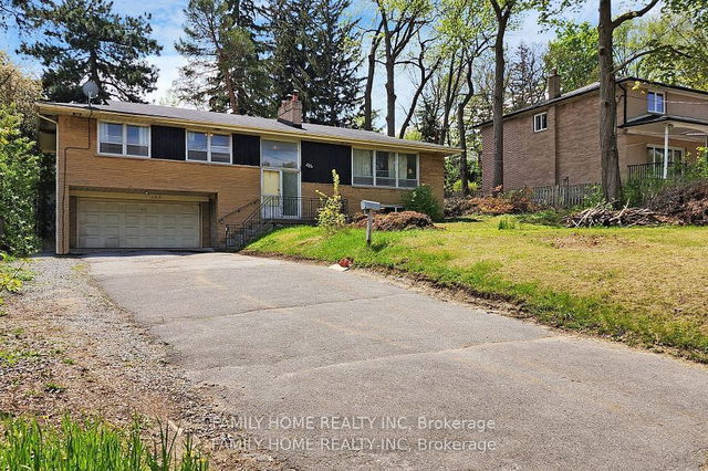149 Steeles Avenue E