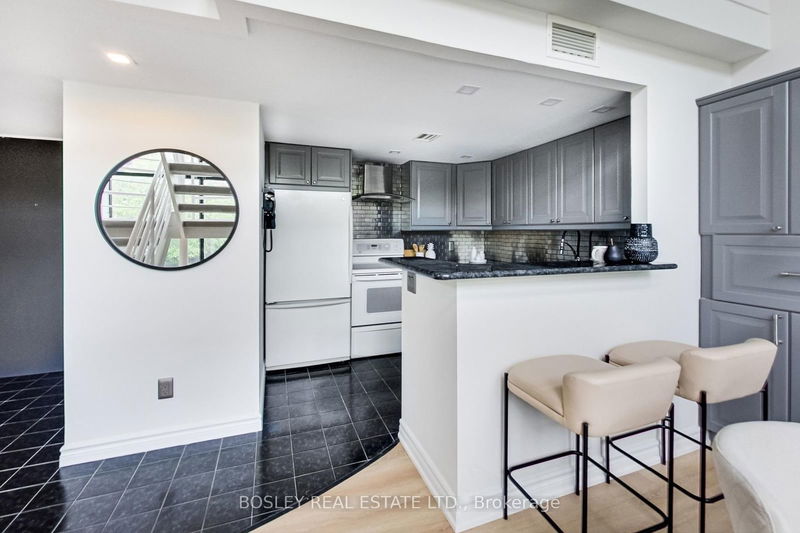  202 - 393 King St E Toronto, M5A 1L3 | Image 6