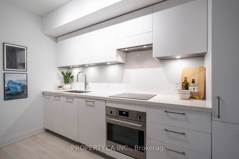  303 - 33 Frederick Todd Way  Toronto, M4G 0C9 | Image 7