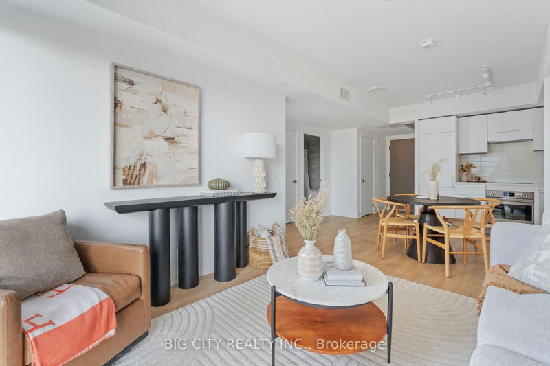Unit 902 — 36 Brentcliffe Rd, Toronto - Thorncliffe Park image-0-0