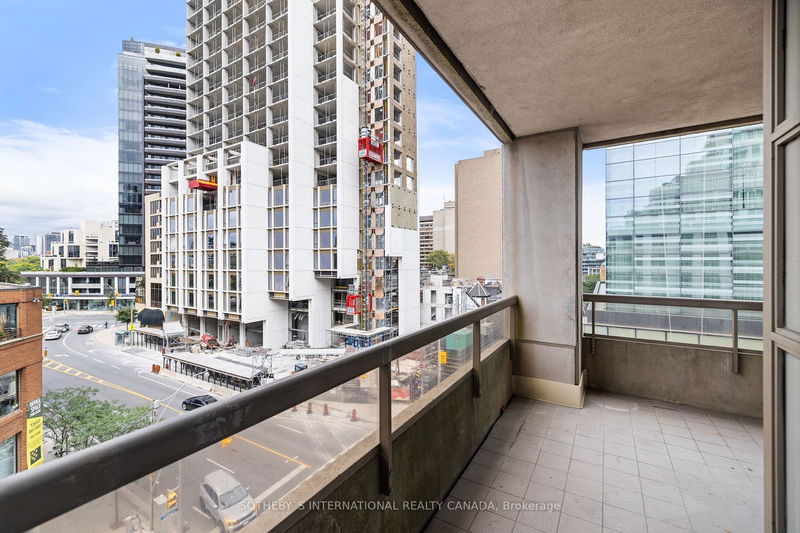  505 - 68 Yorkville Ave  Toronto, M5R 3V7 | Image 32