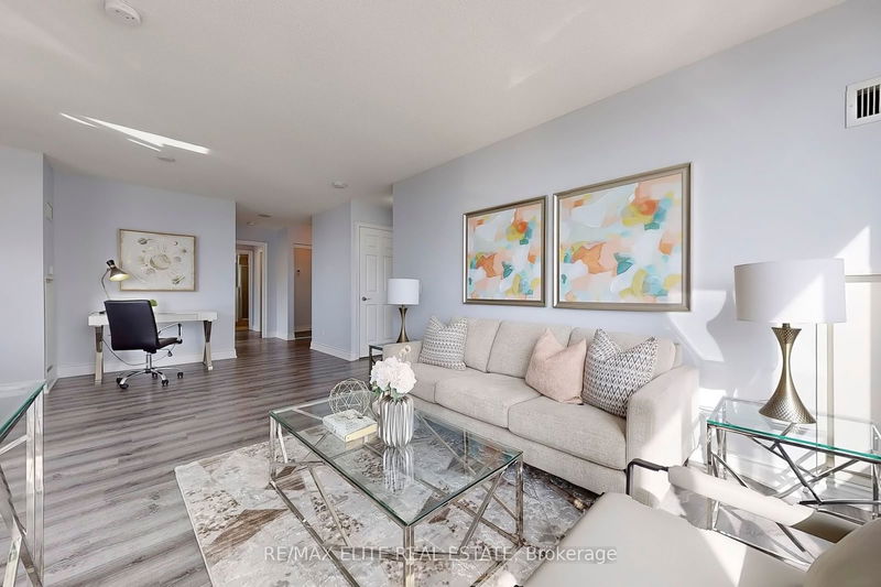  427 - 25 Greenview Ave  Toronto, M2M 0A5 | Image 8