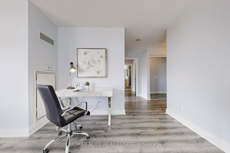  427 - 25 Greenview Ave  Toronto, M2M 0A5 | Image 9