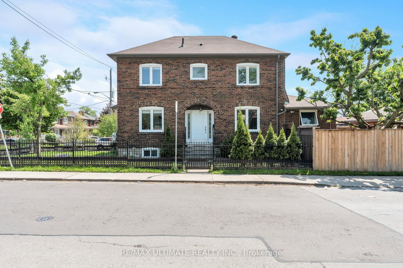 Main - 290 Westmount Ave, Toronto, M6E 3N1 | Image 3