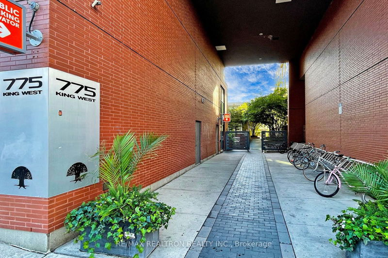  222 - 775 King St W Toronto, M5V 2K3 | Image 2