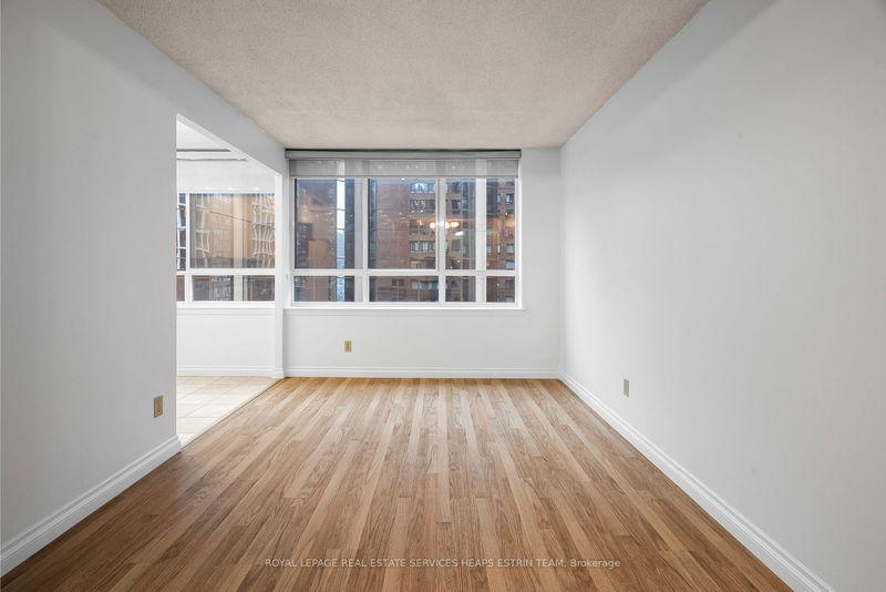  807 - 633 Bay St  Toronto, M5G 2G4 | Image 10