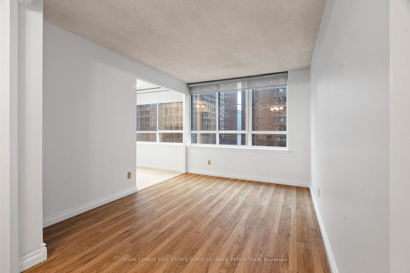  807 - 633 Bay St  Toronto, M5G 2G4 | Image 12