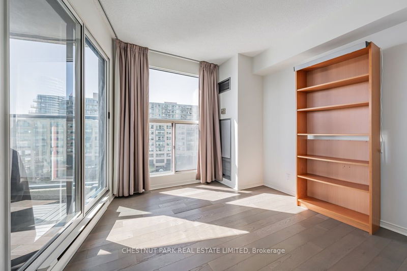  1008 - 99 Harbour Sq  Toronto, M5J 2H2 | Image 14