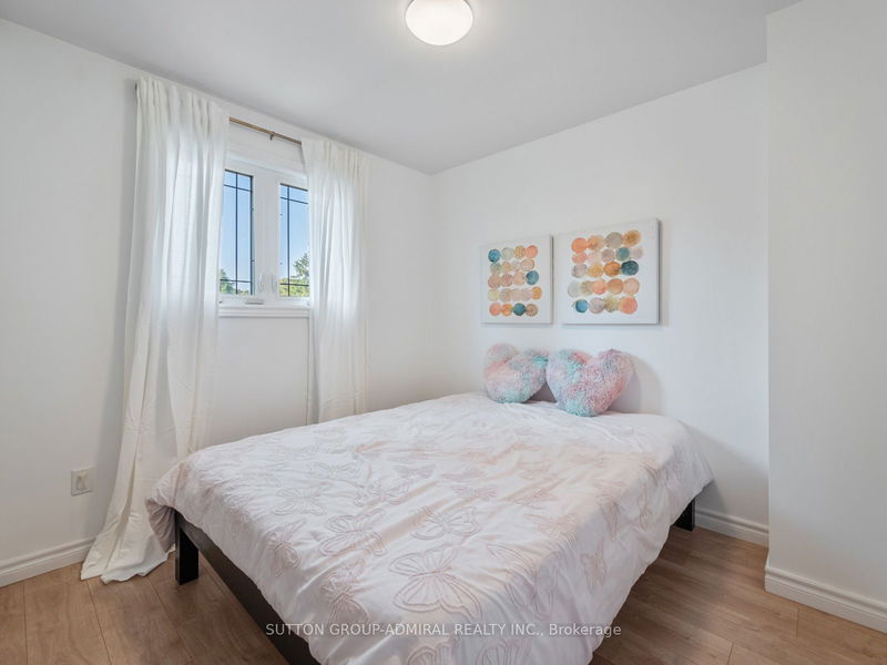 91 Hollyberry Tr  Toronto, M2H 2N9 | Image 11