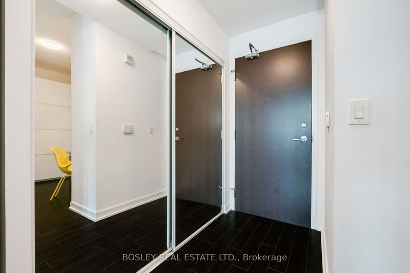  316 - 38 Dan Leckie Way  Toronto, M5V 2V6 | Image 3