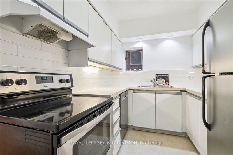 338 St Clair Ave E Toronto, M4T 1P4 | Image 18