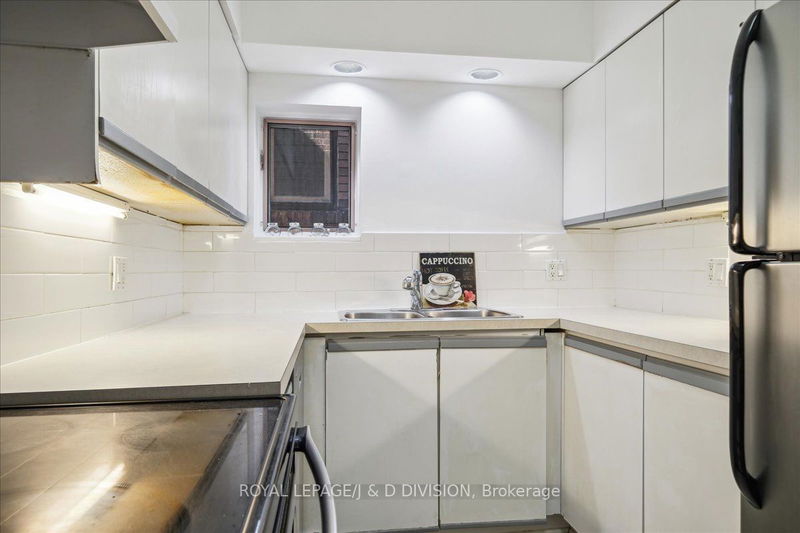 338 St Clair Ave E Toronto, M4T 1P4 | Image 19