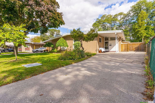 32 Pynford Crescent