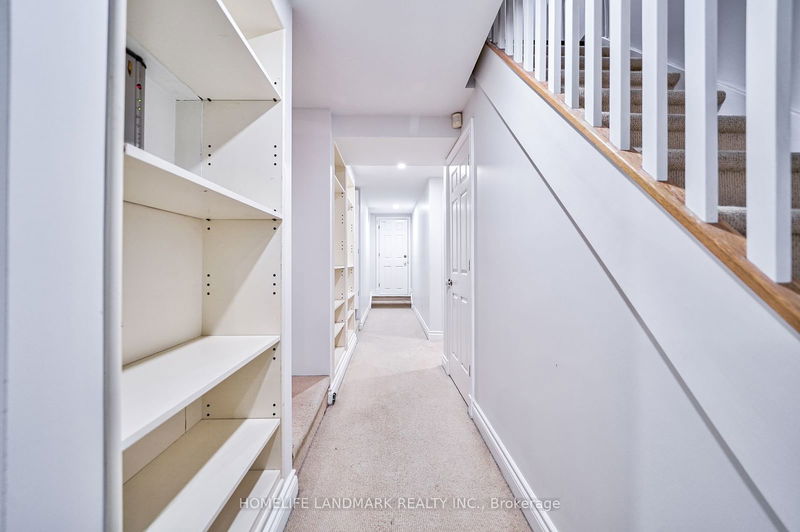 30 Bennington Heights Dr  Toronto, M4G 1A6 | Image 30