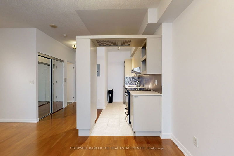  1118 - 111 Elizabeth St W Toronto, M5G 1P7 | Image 11