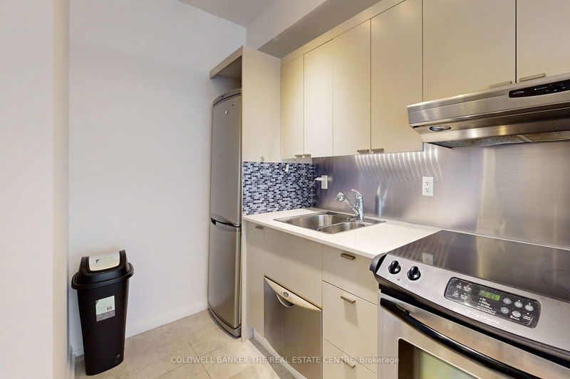  1118 - 111 Elizabeth St W Toronto, M5G 1P7 | Image 9