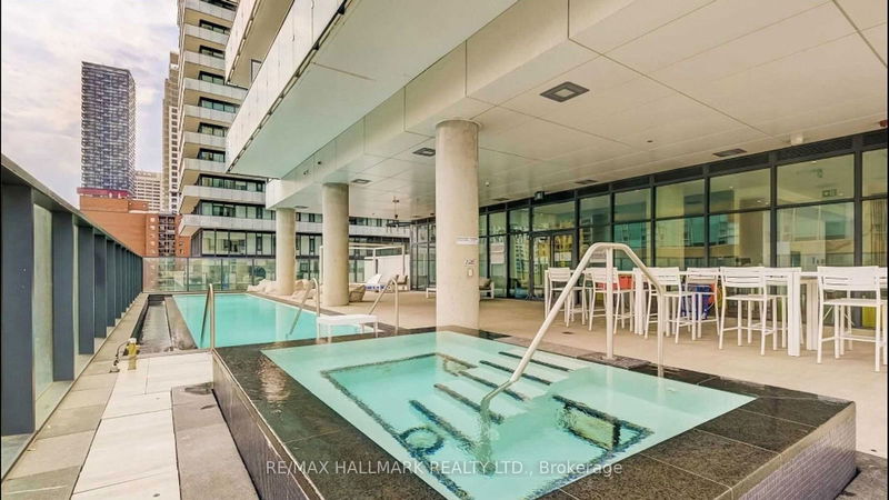  2705 - 185 Roehampton Ave  Toronto, M4P 0C6 | Image 21