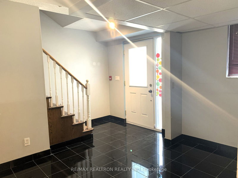 108 - 38 Hollywood Ave, Toronto, M2N 6S5 | Image 3