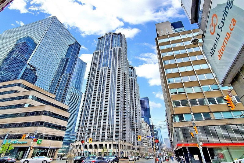  2712 - 763 Bay St  Toronto, M5G 2R3 | Image 1