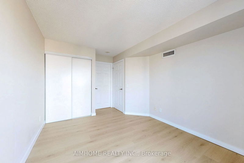  2712 - 763 Bay St  Toronto, M5G 2R3 | Image 10