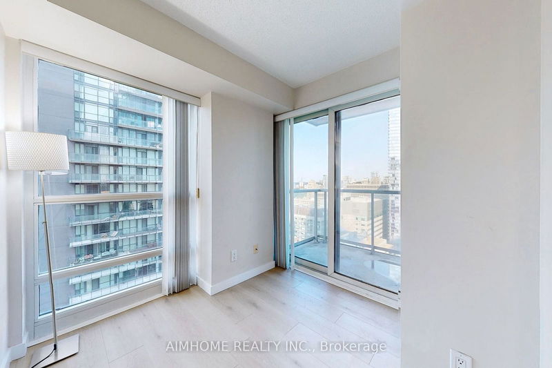  2712 - 763 Bay St  Toronto, M5G 2R3 | Image 11