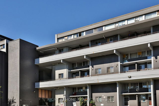 302 - 35 Sunny Glenway