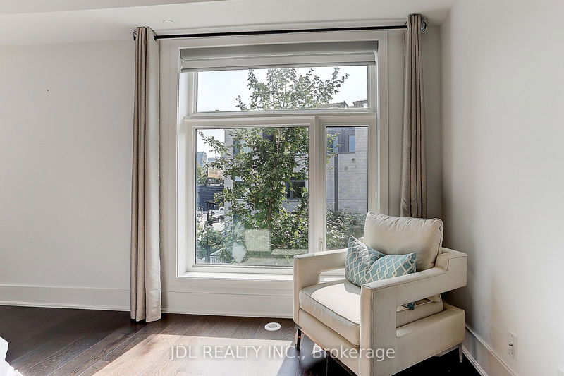  Th4 - 165 Pears Ave S Toronto, M5R 0C1 | Image 24