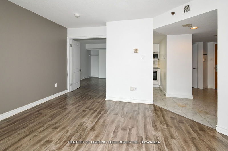  3305 - 38 Elm St  Toronto, M5G 2K5 | Image 11