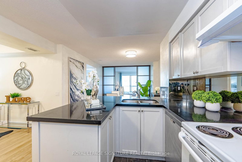 209 - 21 Hillcrest Ave, Toronto, M2N 7K2 | Image 2