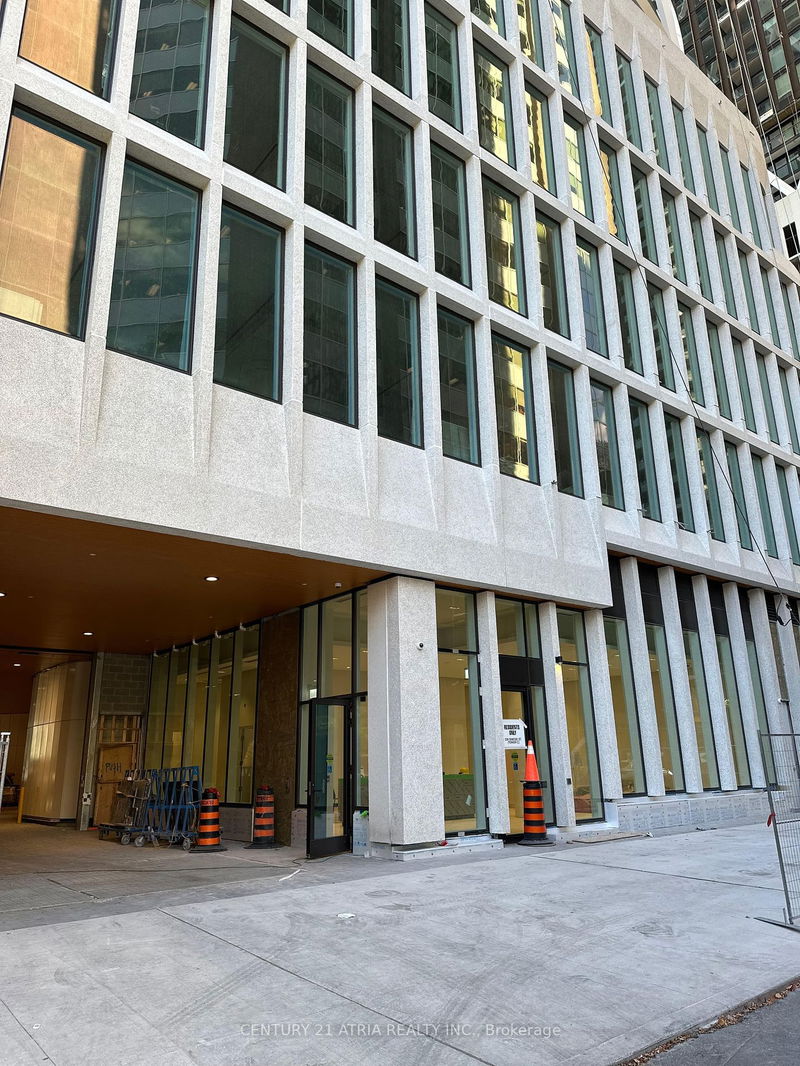 home for lease on 1632-230 Simcoe Street