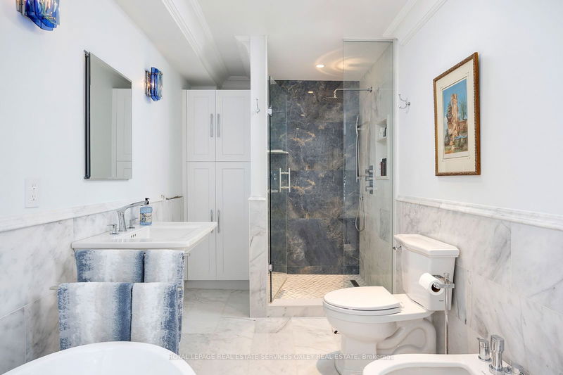 26 Mcmaster Ave  Toronto, M4V 1A9 | Image 19