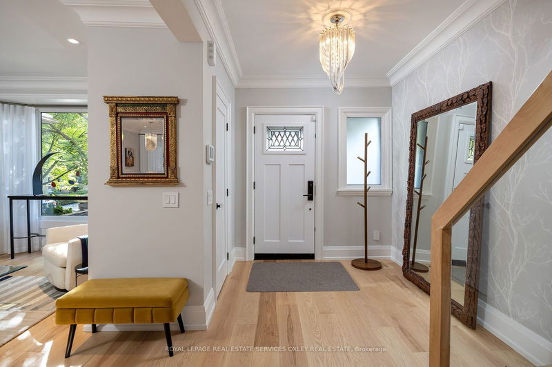 26 Mcmaster Ave  Toronto, M4V 1A9 | Image 3