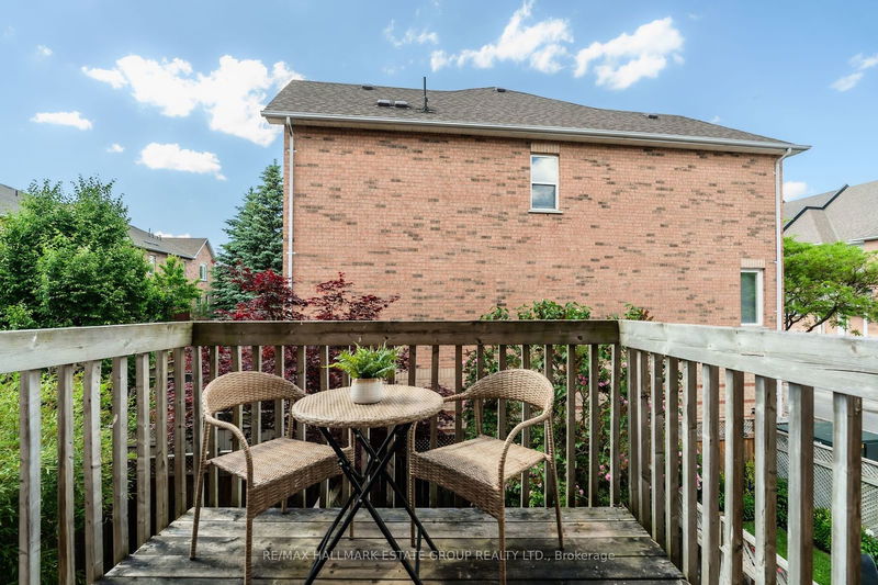 20B Leaside Park Dr  Toronto, M4H 1R2 | Image 12