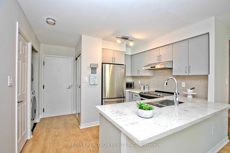  701 - 7 Lorraine Dr  Toronto, M2N 7H2 | Image 3