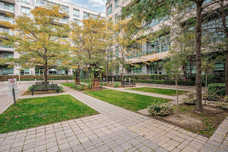  432 - 380 Macpherson Ave  Toronto, M4V 3E3 | Image 32