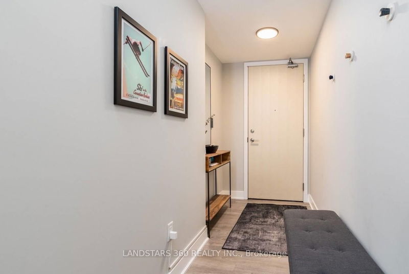  1710 - 30 Roehampton Ave  Toronto, M4P 1R2 | Image 2