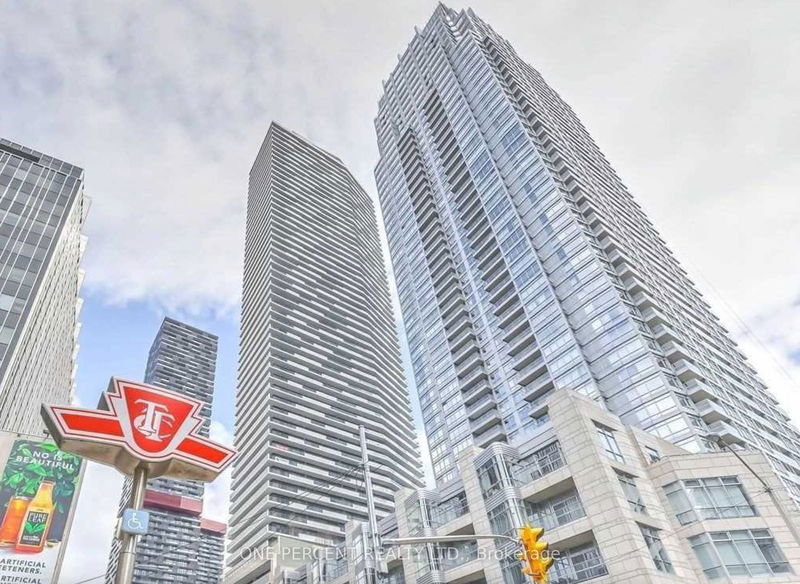  3711 - 2221 Yonge St  Toronto, M4S 0B8 | Image 2