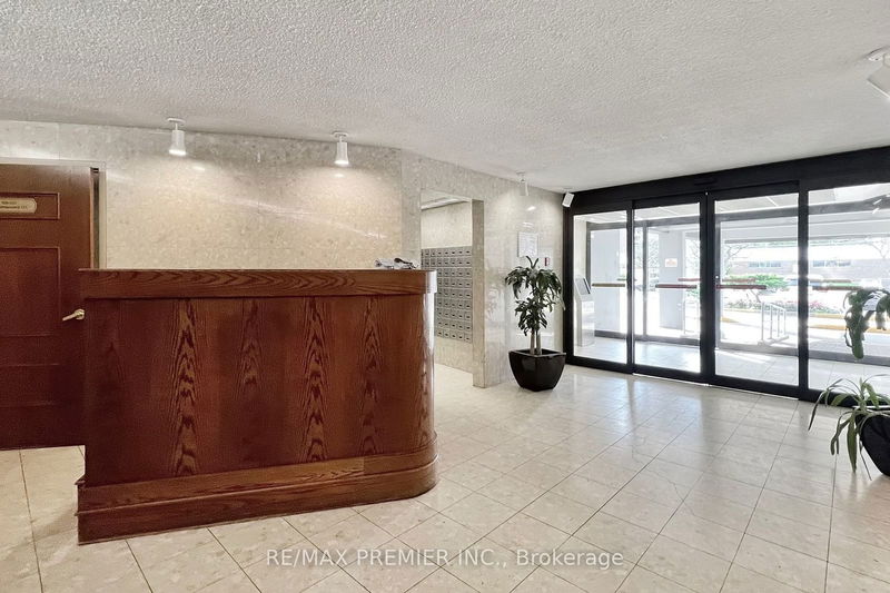  PH11 - 60 Pavane  Linkway   Toronto, M3C 2Y6 | Image 3