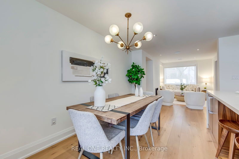 393 Summerhill Ave  Toronto, M4W 2E3 | Image 14